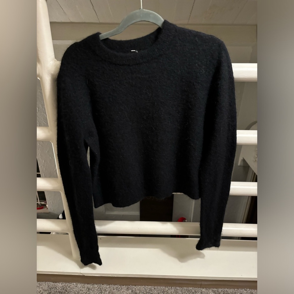 lululemon athletica Alpaca-Wool Blend Black Sweater